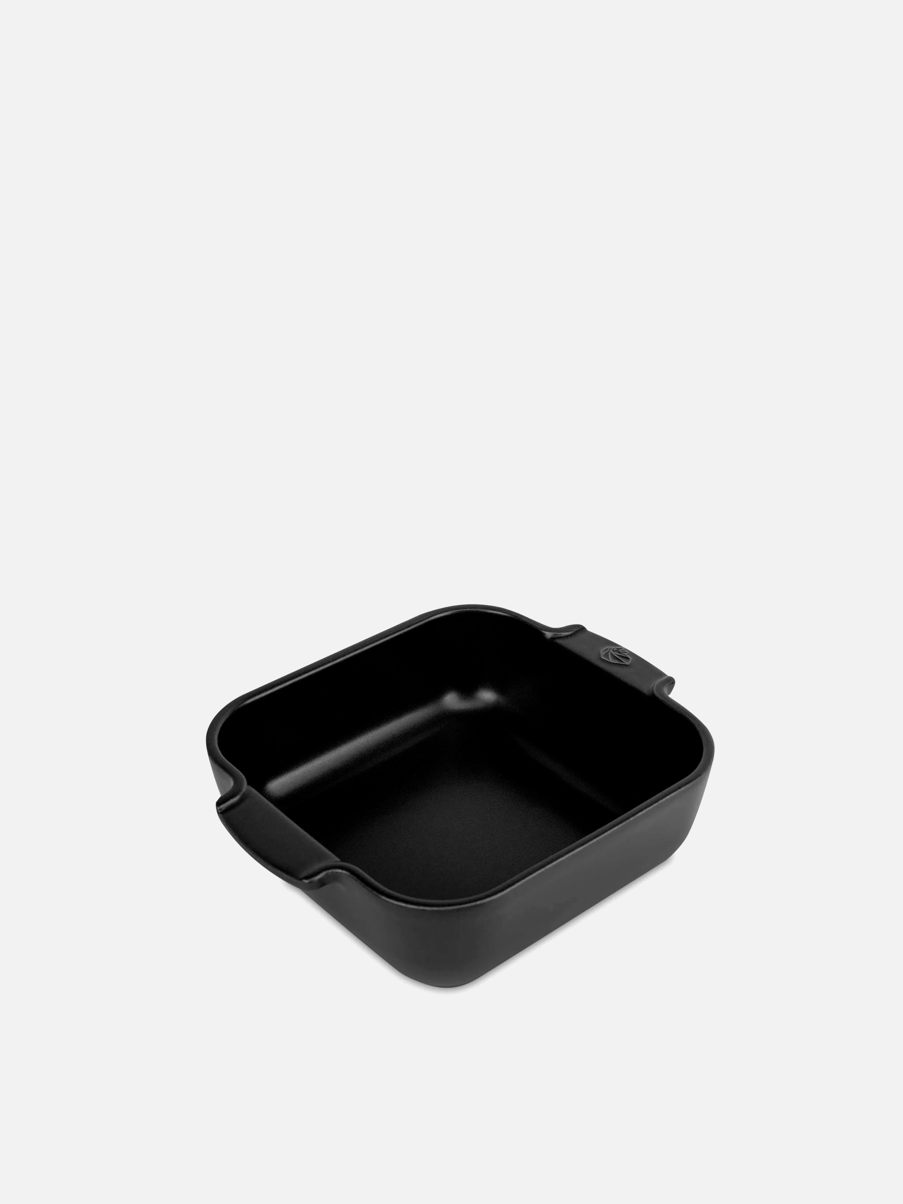 Форма для запекания Peugeot квадратная 21 см 1,1 л, satin black
